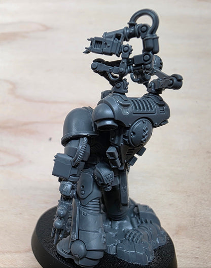 Space Marines: Primaris Apothecary Warhammer 40k