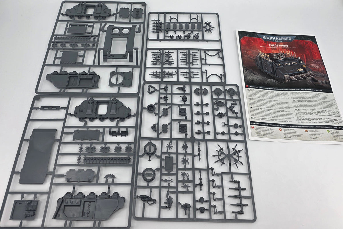 Warhammer 40K: Chaos Space Marines - CSM Rhino New On Sprue