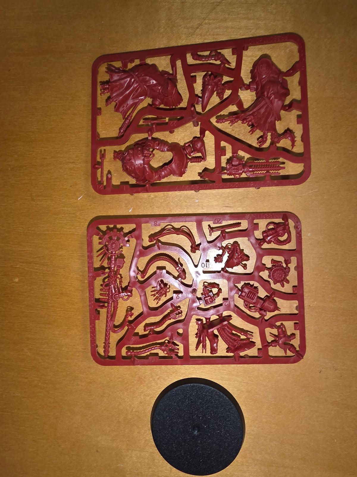 NOS Adeptus Mechanicus Tech Priest Manipulus