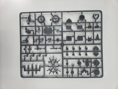 Warhammer 40K: Chaos Space Marines - CSM Rhino New On Sprue